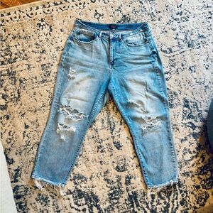 Judy Blue Ankle Cropped Distressed Blue Jeans